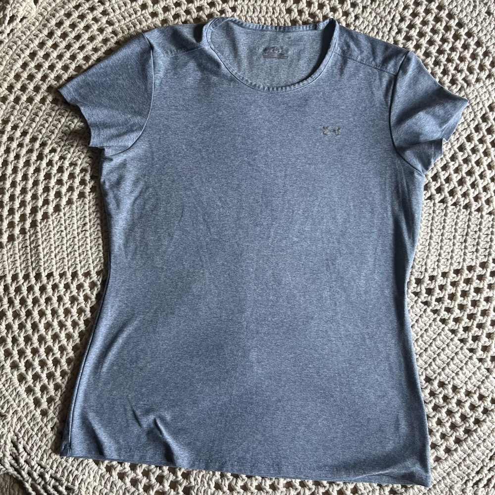 Under Armour Women’s Athletic Tee Shirt size medium
